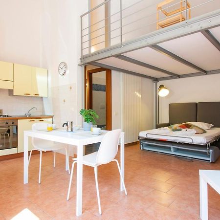 Altido Colorful Studio For 4 Near Leaning Tower With Parking Apartment ปิซา ภายนอก รูปภาพ