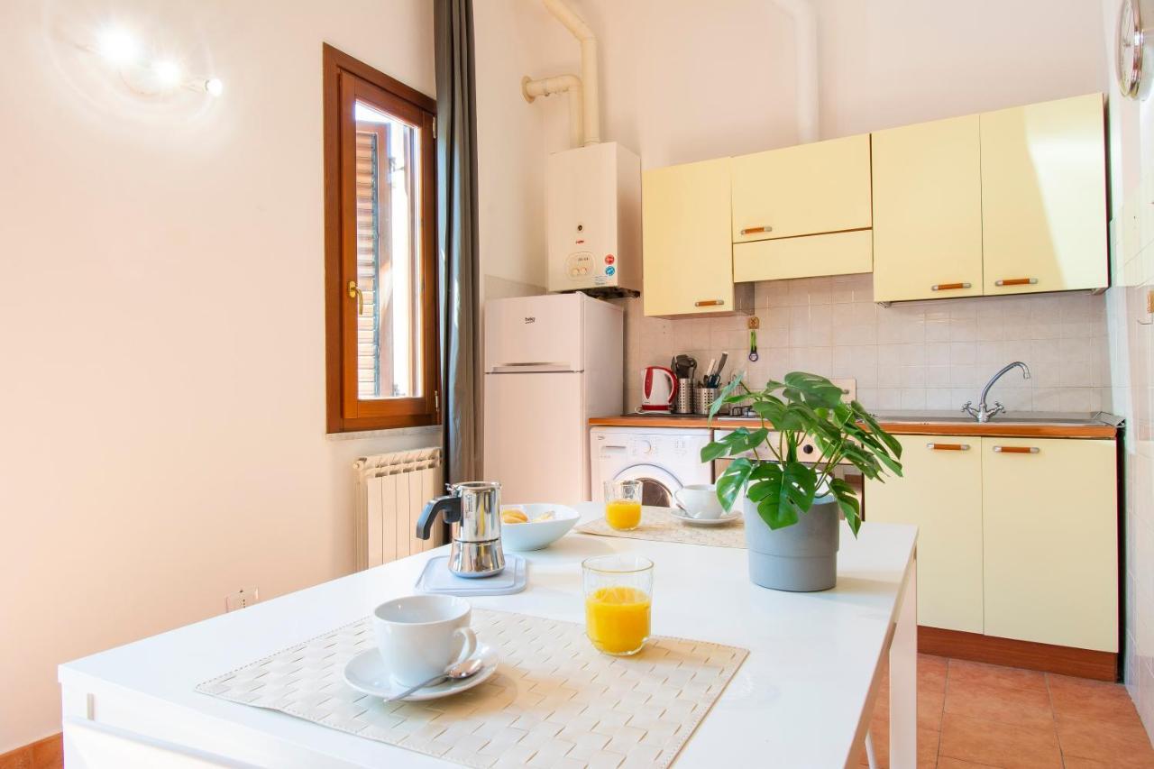 Altido Colorful Studio For 4 Near Leaning Tower With Parking Apartment ปิซา ภายนอก รูปภาพ